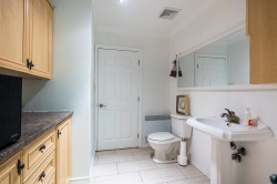 Powder room - 