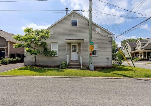 Façade - 16 Rue St-Georges, Chambly, QC - Outdoor