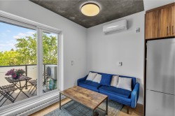 Salon - 