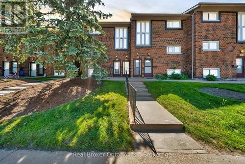90 - 49 RHONDA ROAD  Guelph (Willow West/Sugarbush/West Acres), ON N1H 7A4