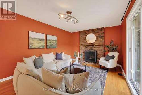 Warm and inviting space to unwind - 1681 Amberdale Crescent, Ottawa, ON 