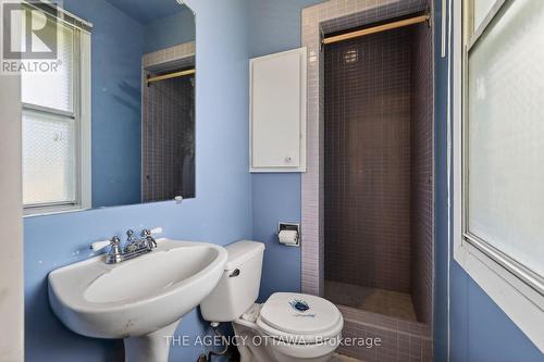 3 piece en-sutie - 1681 Amberdale Crescent, Ottawa, ON 