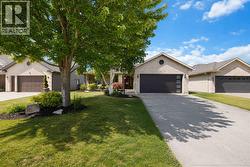 220 PADDOCK GREEN CIRCLE St Clair, ON N0N 1G0