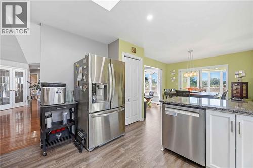 220 Paddock Green Circle, St Clair, ON 