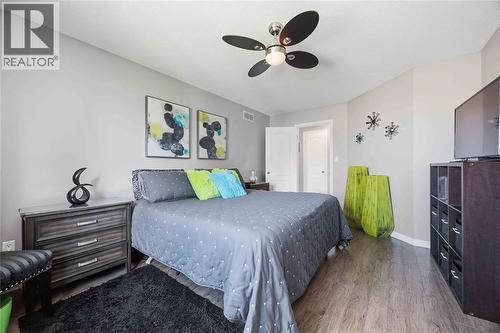 220 Paddock Green Circle, St Clair, ON 