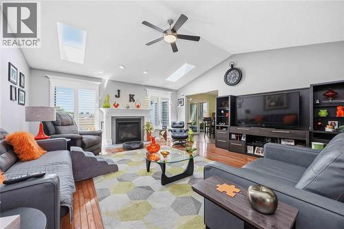 220 Paddock Green Circle, St Clair, ON 