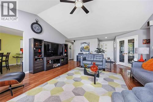 220 Paddock Green Circle, St Clair, ON 