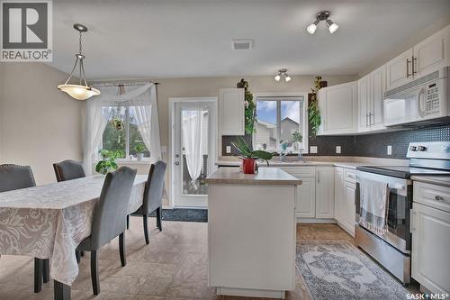 122 Blakeney Crescent, Saskatoon, SK 