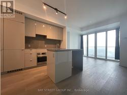 5213 - 7 GRENVILLE STREET Toronto, ON M4Y 1X3