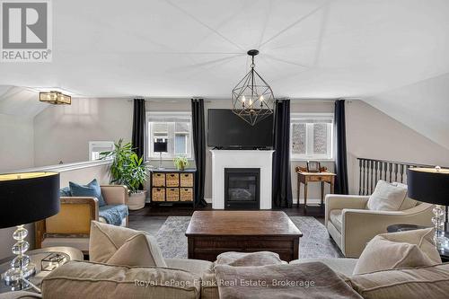 2 Richard Eason Court, Otonabee-South Monaghan, ON 