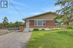 A - 892 BASELINE ROAD  Ottawa, ON K2C 0A4