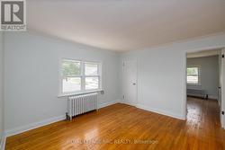 UPPER UNIT VACANT - 