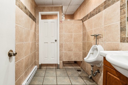 Restaurant - 2049  - 2051 Boul. Du Curé-Labelle, Saint-Jérôme, QC - Indoor Photo Showing Bathroom