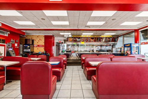 Restaurant - 2049  - 2051 Boul. Du Curé-Labelle, Saint-Jérôme, QC - Indoor Photo Showing Other Room
