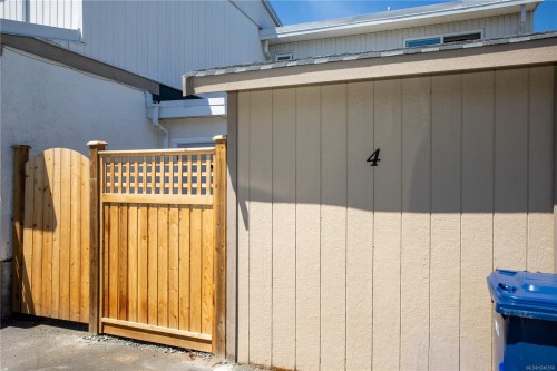 #4-400 Robron Rd, Campbell River, BC 