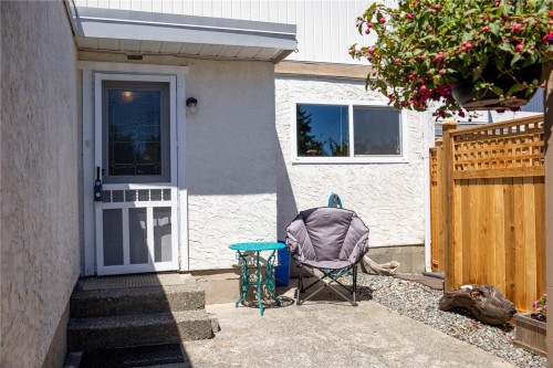 #4-400 Robron Rd, Campbell River, BC 