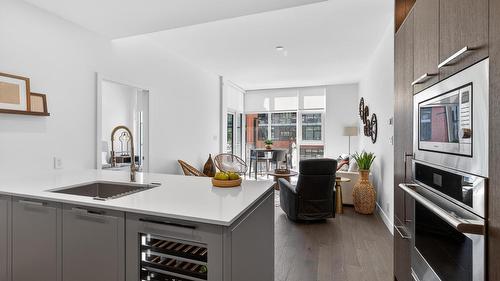 314-3389 Lakeshore Road, Kelowna, BC 