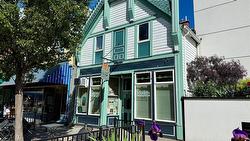 212 Mackenzie Avenue  Revelstoke, BC V0E 2S0