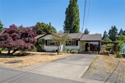 408 Young St Parksville, BC V9P 1C3