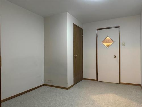 965 Sinclair St, Winnipeg, MB 
