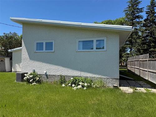 965 Sinclair St, Winnipeg, MB 