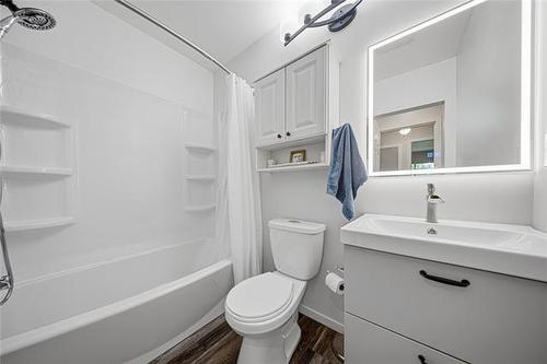 5 Regina Pl, Winnipeg, MB 