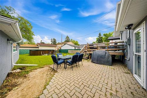 5 Regina Pl, Winnipeg, MB 