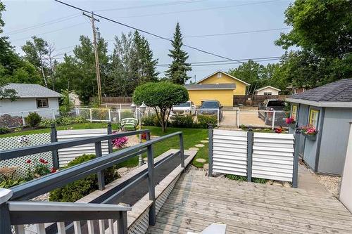 543 Silverdale Ave, Winnipeg Beach, MB 