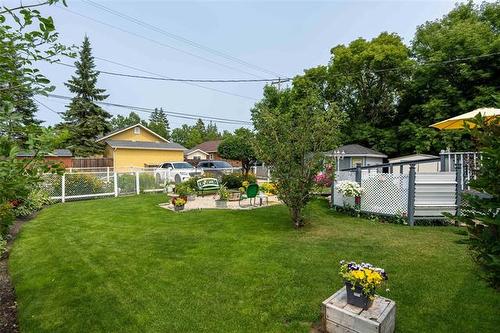 543 Silverdale Ave, Winnipeg Beach, MB 
