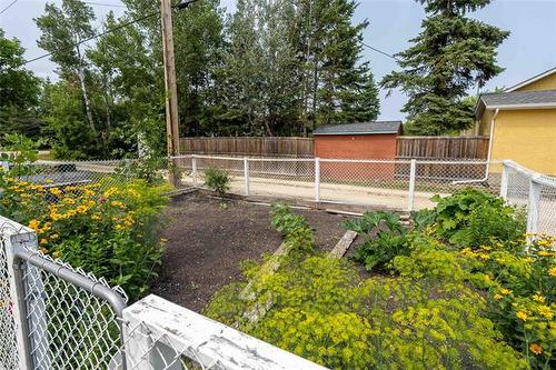 543 Silverdale Ave, Winnipeg Beach, MB 