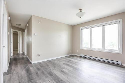 10-423 Main St, St Adolphe, MB 