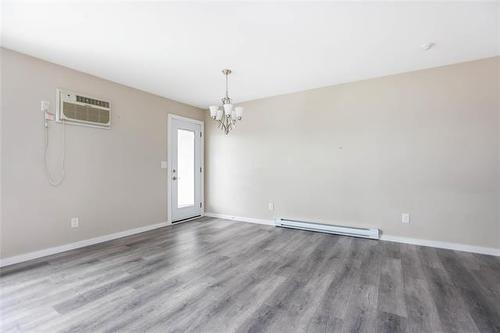 10-423 Main St, St Adolphe, MB 