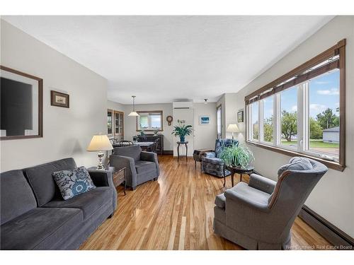 17 Hazelton Ave, Moncton, NB 