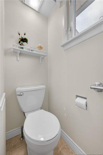 17 Hazelton Ave, Moncton, NB 