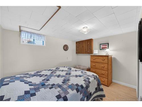 17 Hazelton Ave, Moncton, NB 