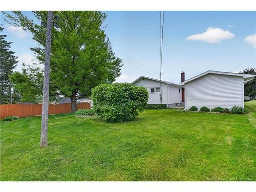 17 Hazelton Ave, Moncton, NB 