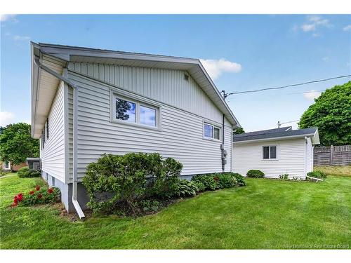 17 Hazelton Ave, Moncton, NB 