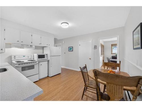 17 Hazelton Ave, Moncton, NB 