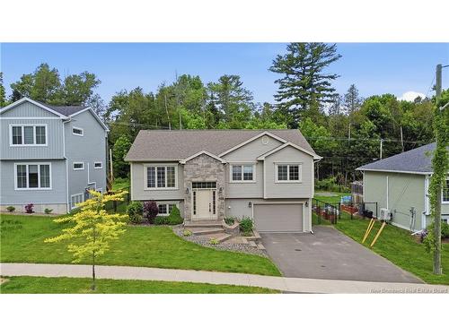 142 Mooers Dr, Fredericton, NB 