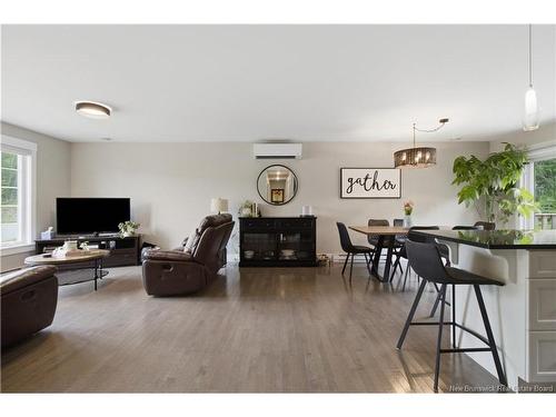 142 Mooers Dr, Fredericton, NB 