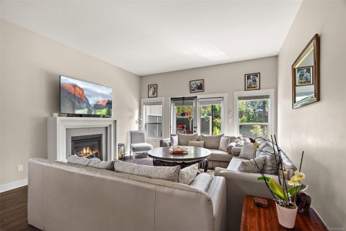 3530 Luxton Rd, Langford, BC 