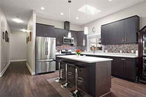 3530 Luxton Rd, Langford, BC 