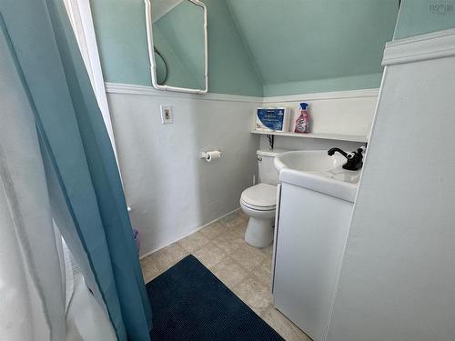 1 Moore Street, Parrsboro, NS 