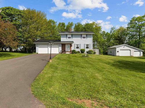 2 Laura Lane  Stratford, PE C1B 2T5