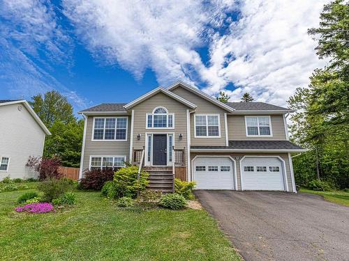 49 PARKWAY Drive  Charlottetown, PE C1E 2M3