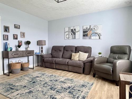 11 Havenside Road, Louisbourg, NS 