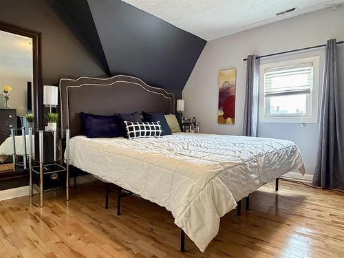 11 Havenside Road, Louisbourg, NS 