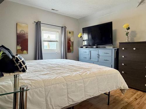 11 Havenside Road, Louisbourg, NS 