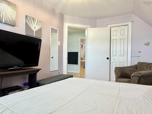 11 Havenside Road, Louisbourg, NS 