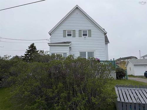 11 Havenside Road, Louisbourg, NS 